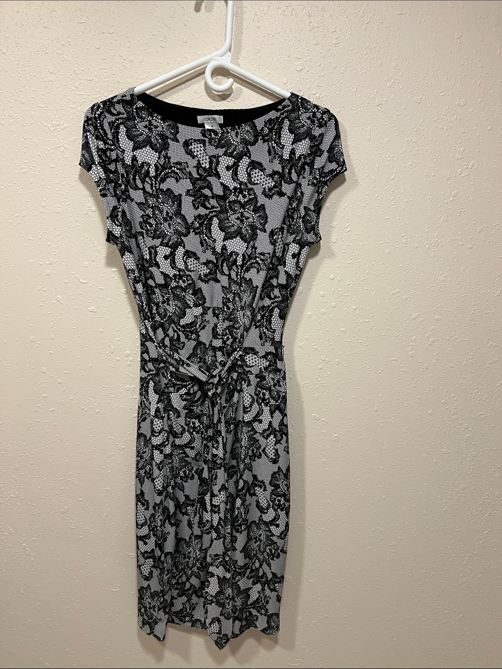 Cache Black and White Floral Tie-Waist Dress Ptp 18.5 L 41”